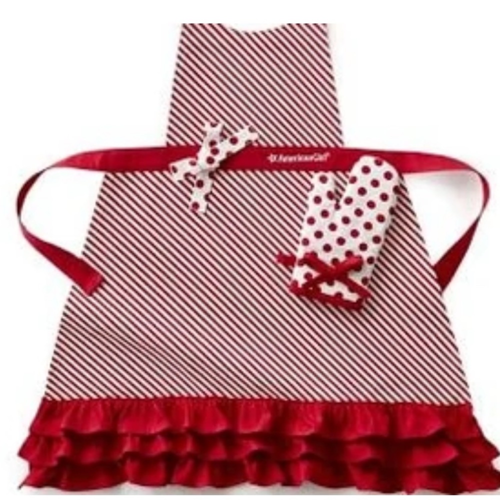 NWOT American Girl Williams Sonoma Apron and Mitten